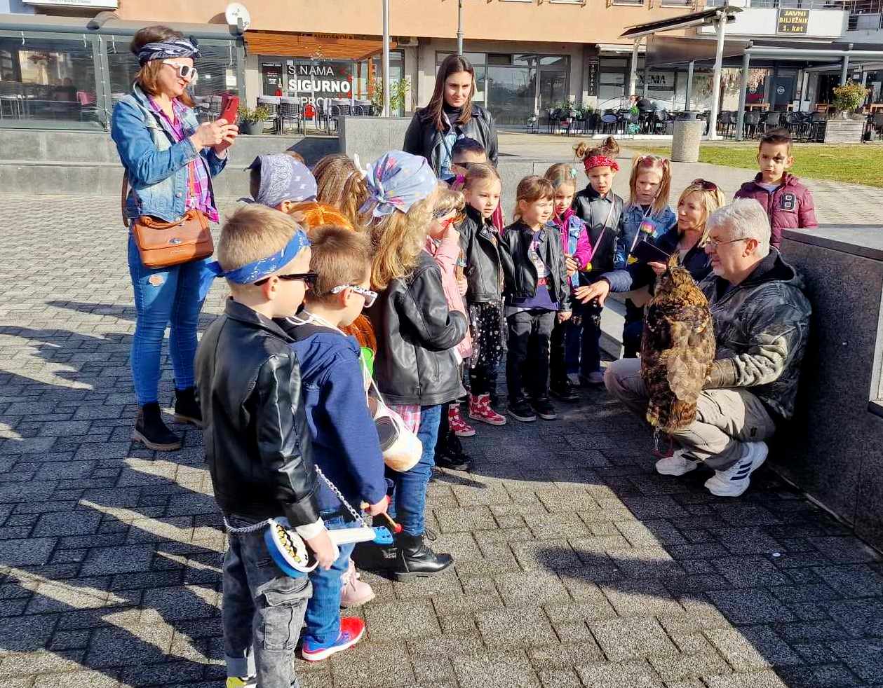 3ed3b0ce-d80a-4b42-8446-6f345d560587